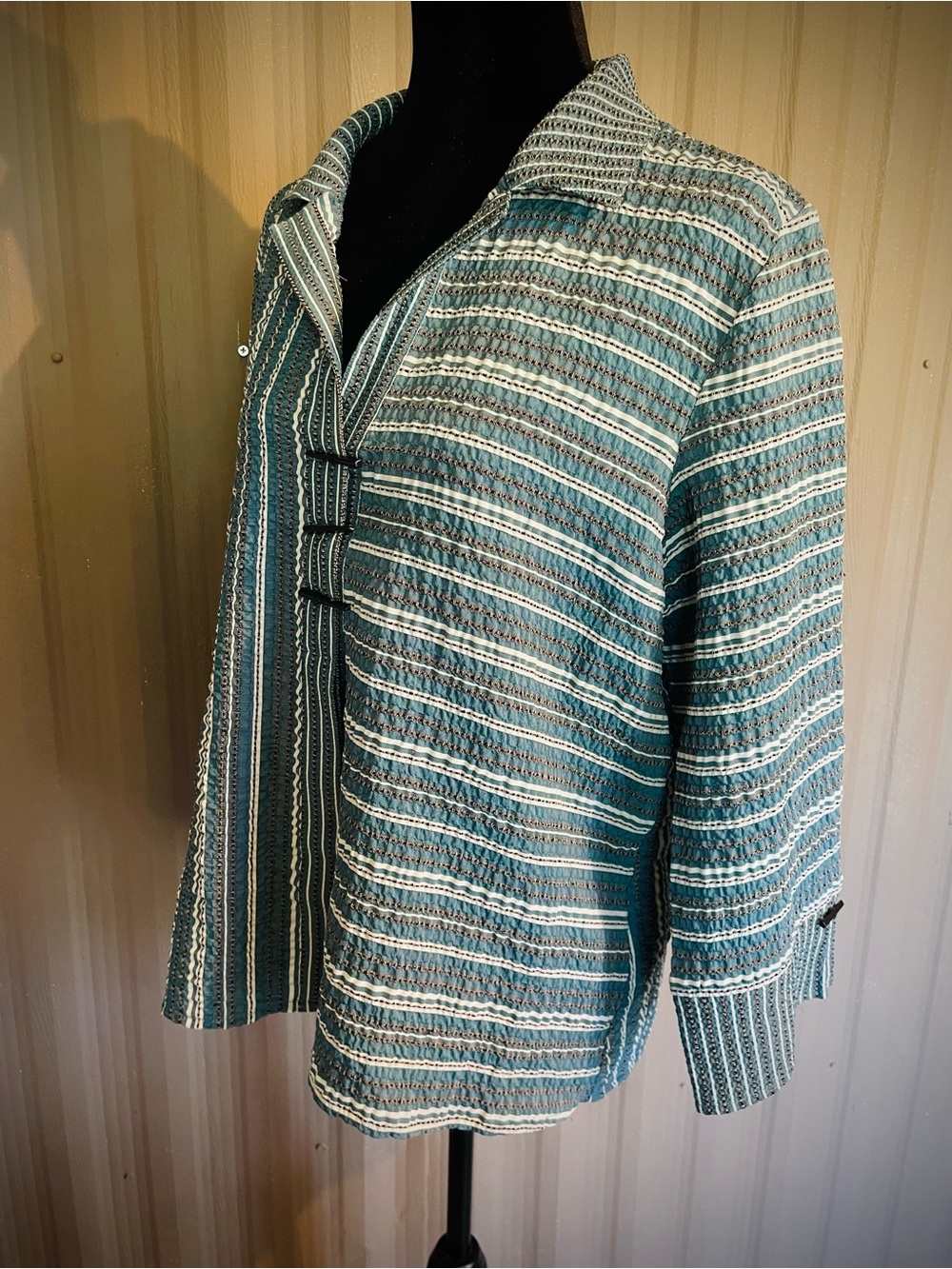 HABITAT Crinkle Gauzy Top Toggle Button Tunic Blouse Green Stripe Unique sz S - Picture 5 of 15